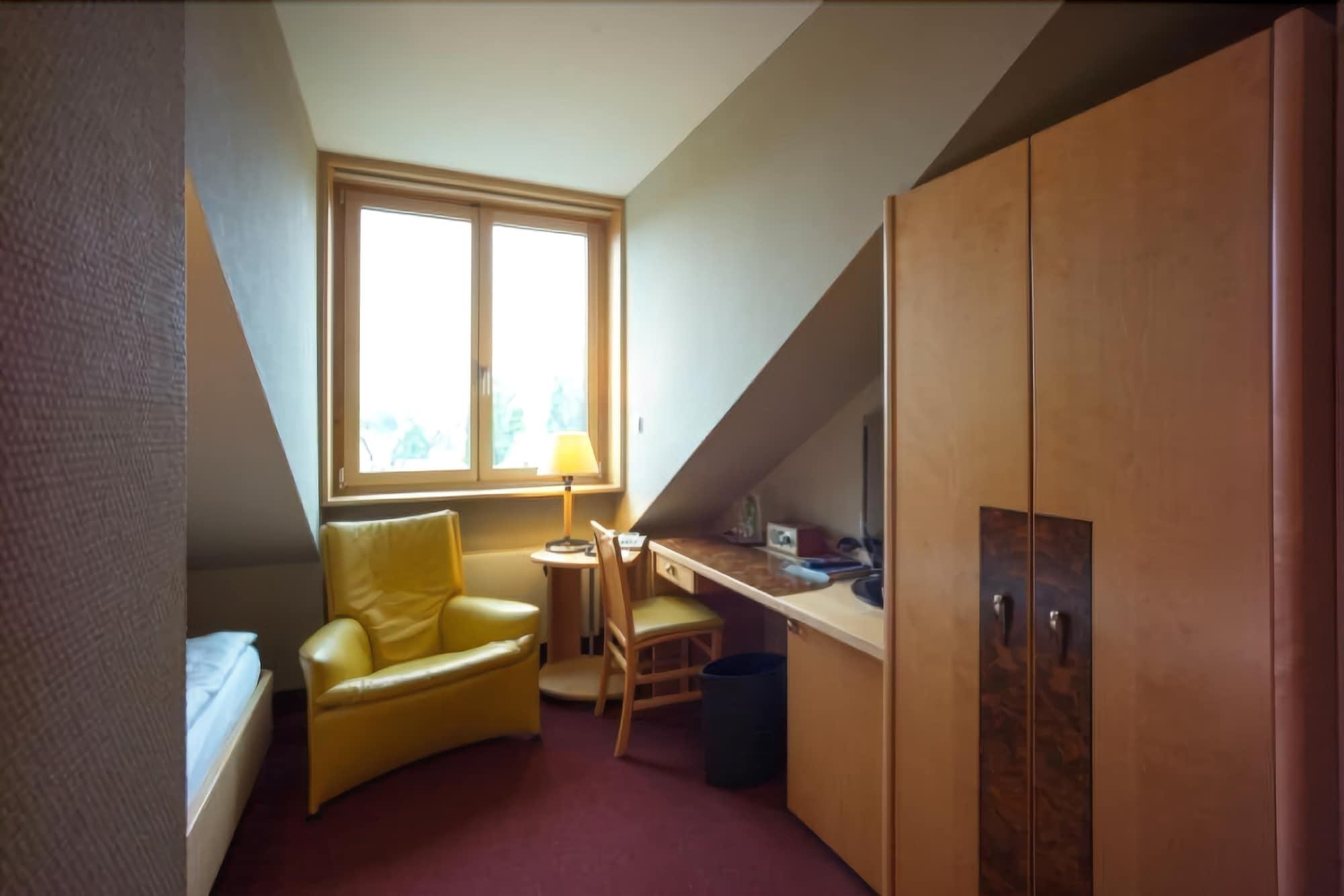 Hotel Gude Kassel Dış mekan fotoğraf